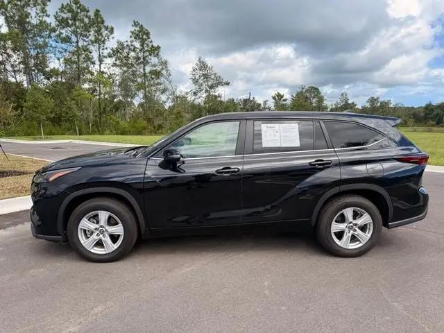 2025 Toyota Highlander LE
