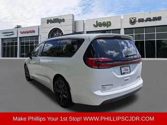 2025 Chrysler Pacifica Limited