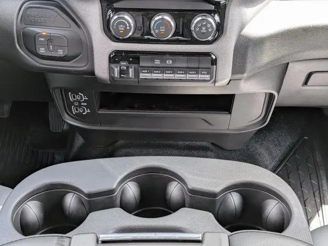 2026 Ram 3500 Tradesman/Big Horn