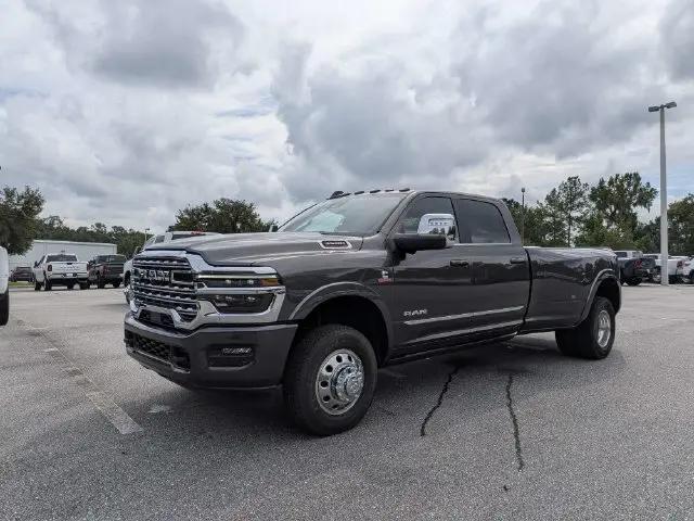 2026 Ram 3500 Limited Crew Cab 4x4 8 Box