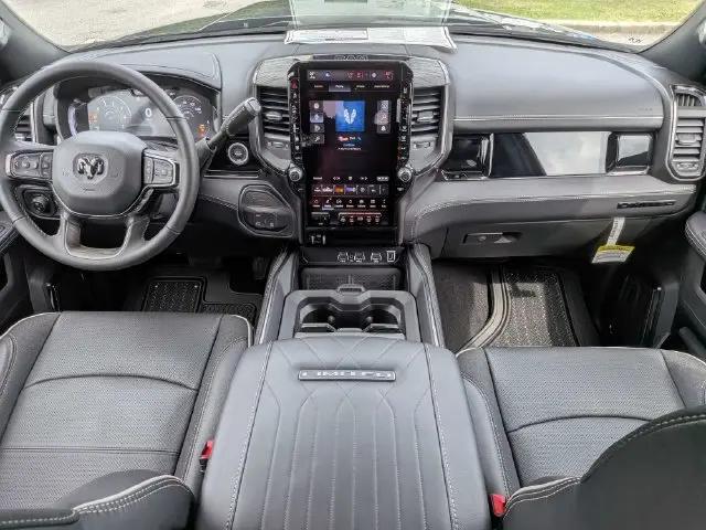 2026 Ram 3500 Limited Crew Cab 4x4 8 Box