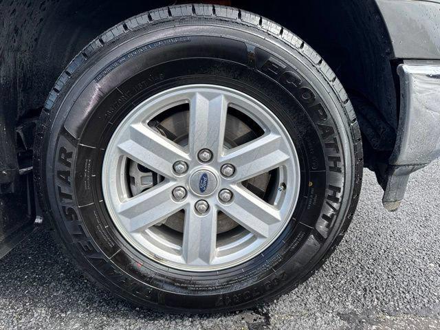 2022 Ford F-150 XL 2022 Ford F-150 XL