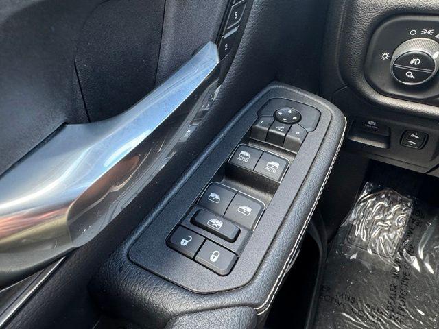 2025 Ram 1500 Laramie Crew Cab 4x4 57 Box