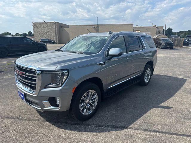 2023 GMC Yukon 4WD SLT for sale in Oconomowoc, WI