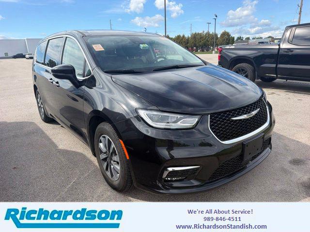 2023 Chrysler Pacifica Hybrid Touring L for sale in Standish, MI