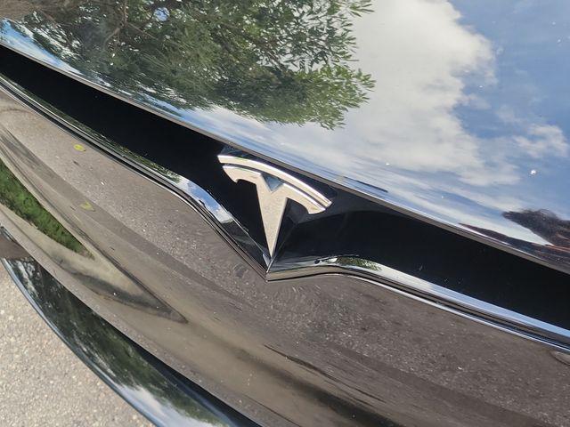 2022 Tesla Model X Plaid Tri Motor All-Wheel Drive