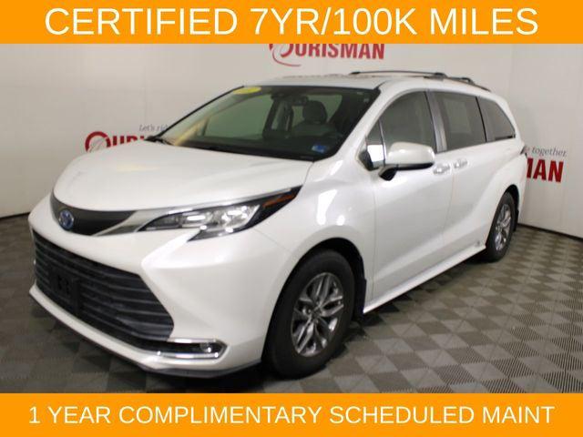 2022 Toyota Sienna XLE 8 Passenger
