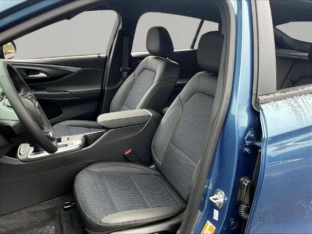 2026 Buick NV Preferred FWD