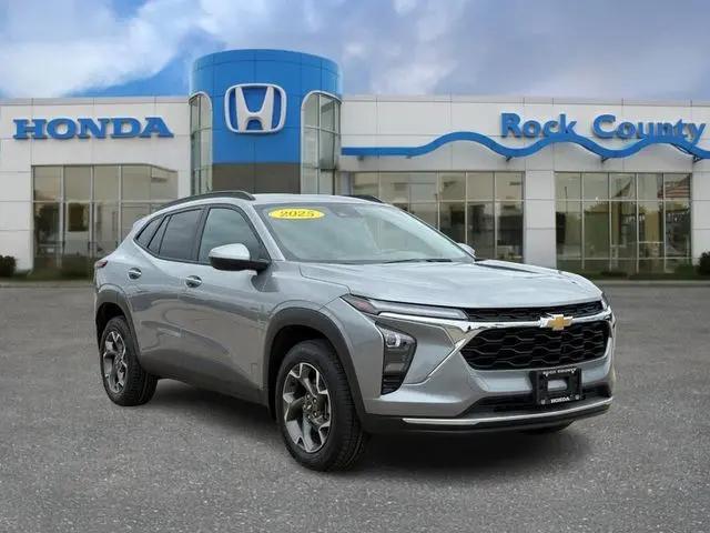 2025 Chevrolet Trax FWD LT for sale in Janesville, WI