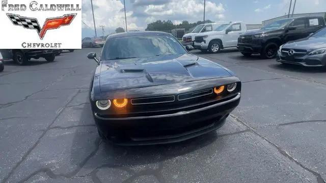 2015 Dodge Challenger SXT