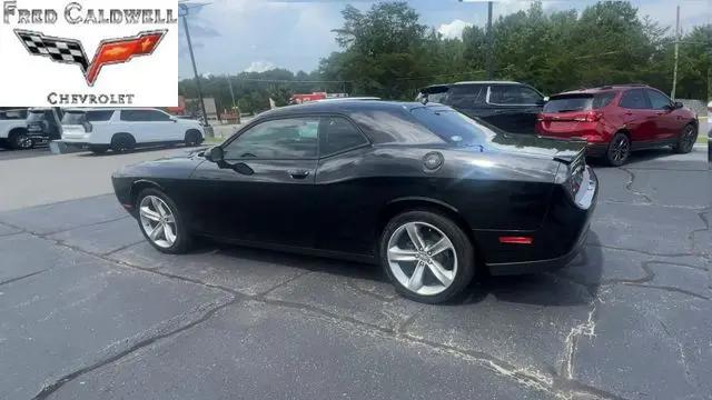 2015 Dodge Challenger SXT