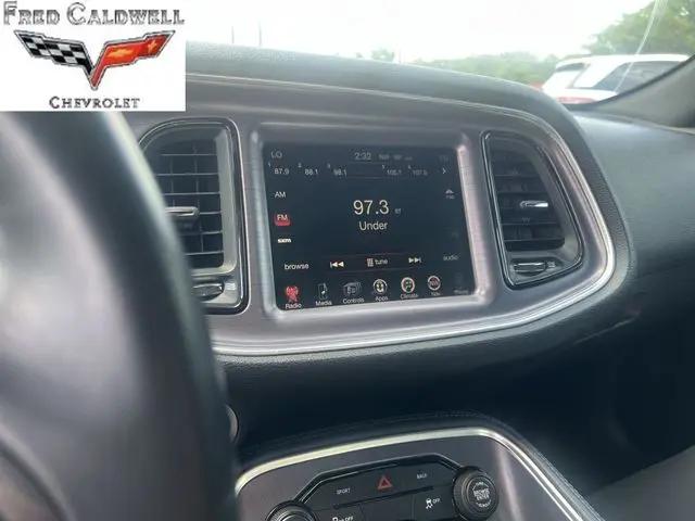 2015 Dodge Challenger SXT
