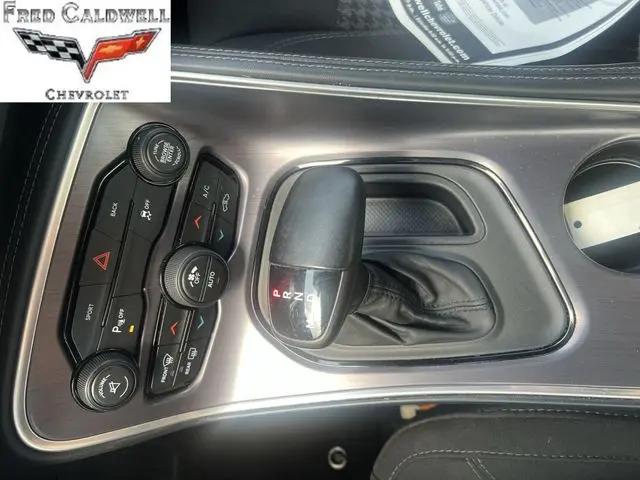 2015 Dodge Challenger SXT