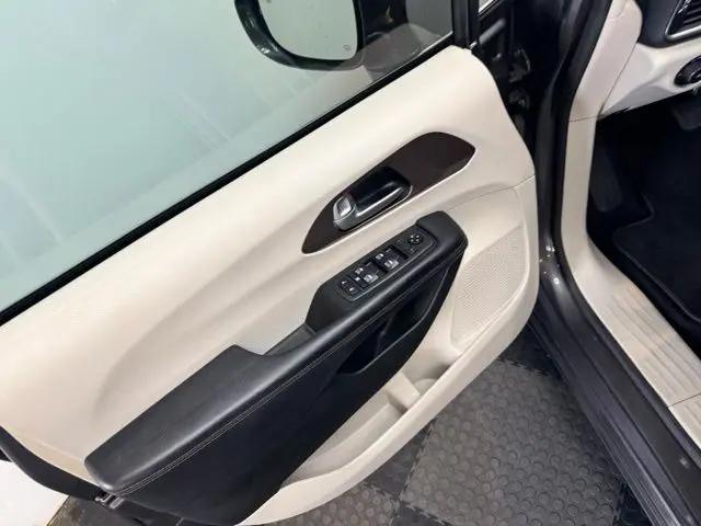 2018 Chrysler Pacifica Touring L Plus