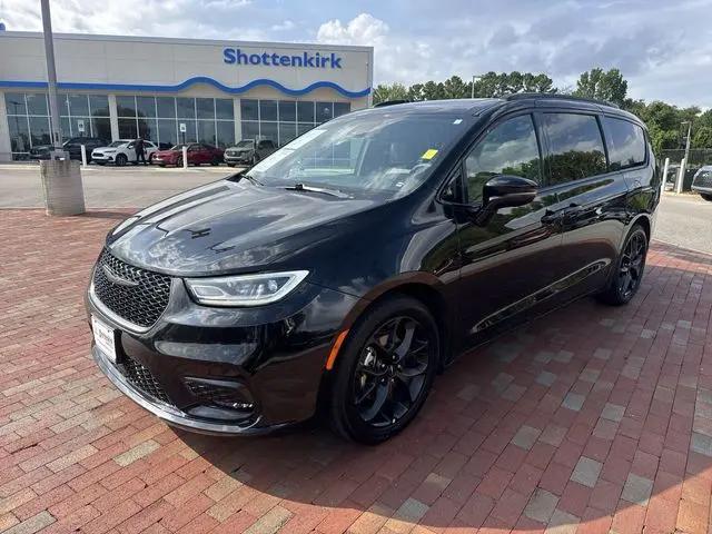 2025 Chrysler Pacifica Limited for sale in Huntsville, AL
