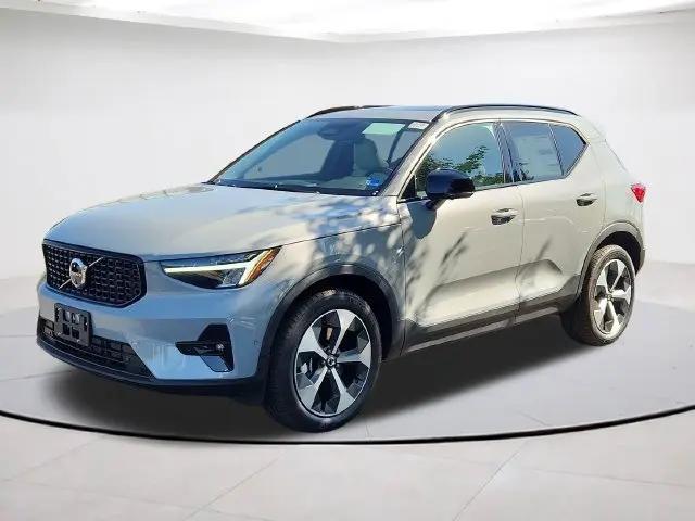 2026 Volvo XC40 Plus, B5 AWD Gas mild hybrid, Dark for sale in Dulles, VA
