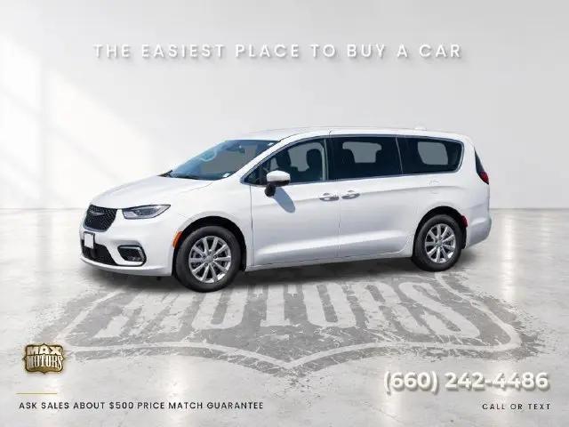 2027 Chrysler Pacifica LX for sale in Butler, MO