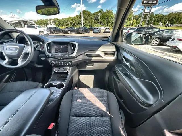 2024 GMC Terrain AWD SLE