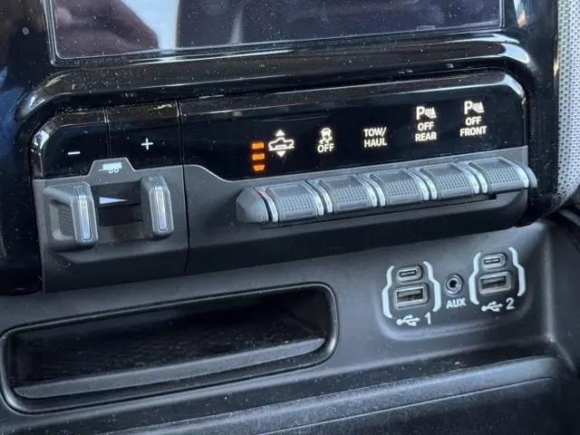 2021 Ram 1500 Limited Crew Cab 4x4 57 Box