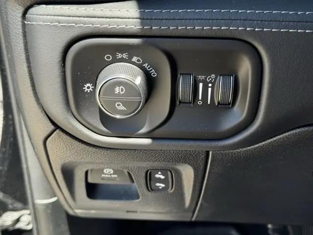 2021 Ram 1500 Limited Crew Cab 4x4 57 Box