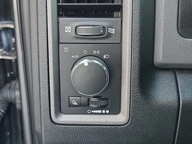 2019 Ram 1500 Classic Tradesman Quad Cab 4x2 64 Box