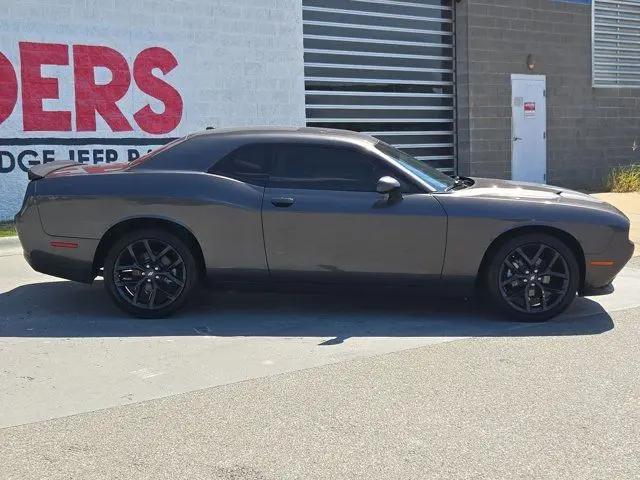2022 Dodge Challenger SXT