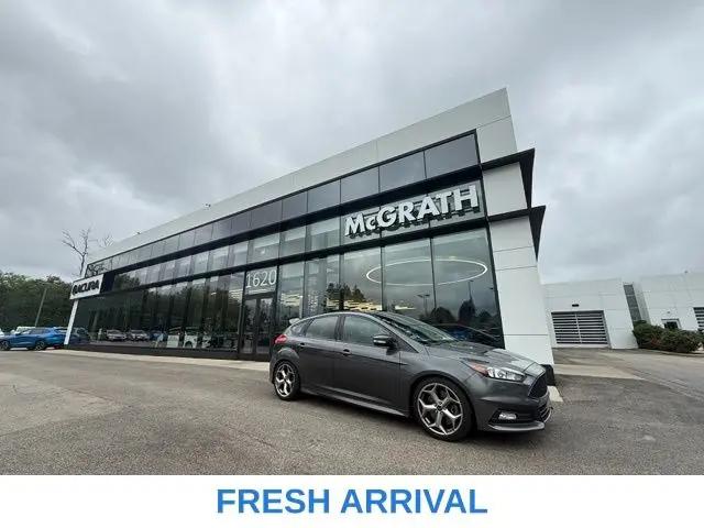 2017 Ford Focus ST for sale in Libertyville, IL