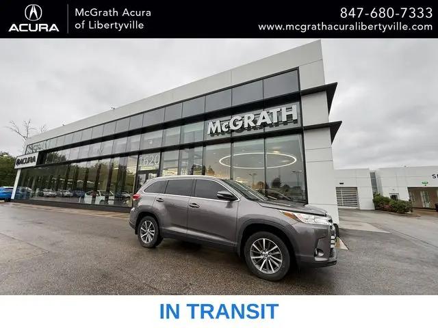 2019 Toyota Highlander XLE for sale in Libertyville, IL