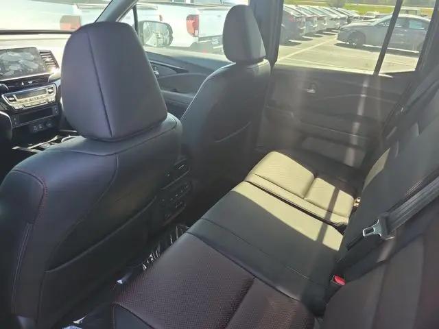 2026 Honda Ridgeline Black Edition Two-Tone