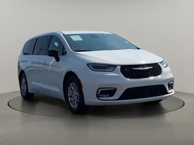 2024 Chrysler Pacifica Touring L for sale in Marshfield, MO