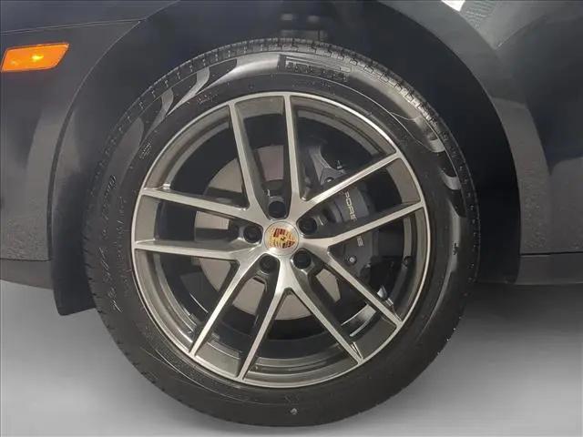 2026 Porsche Macan T