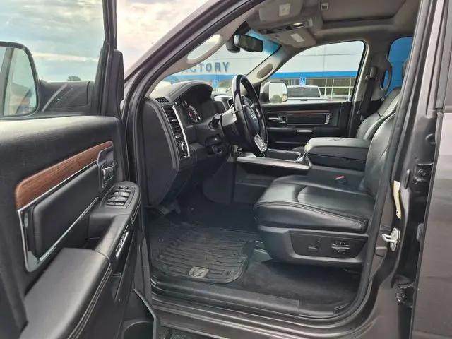 2018 Ram 2500 Laramie Crew Cab 4x4 64 Box