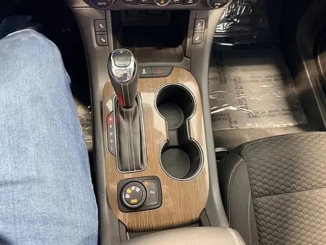 2019 GMC Acadia SLE-2