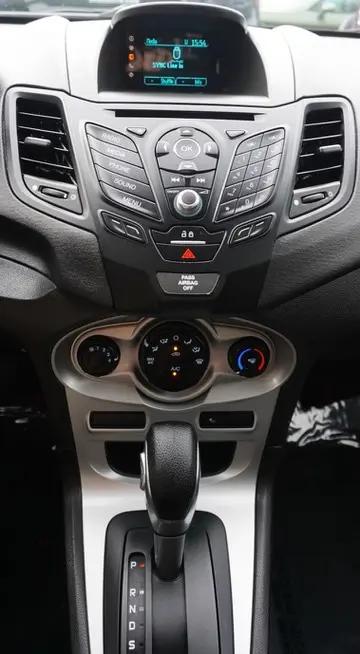 2015 Ford Fiesta SE