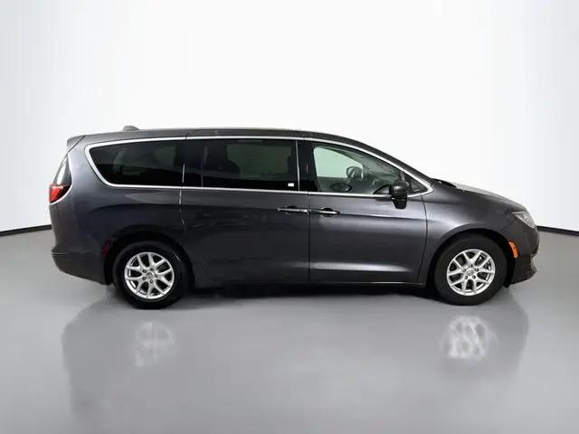 2020 Chrysler Pacifica Touring