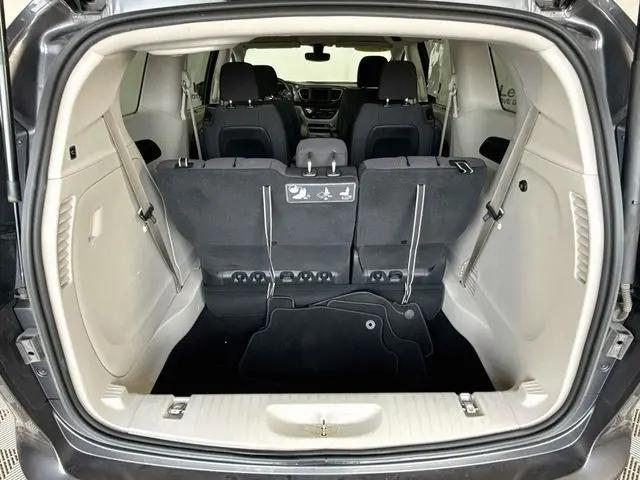 2020 Chrysler Pacifica Touring