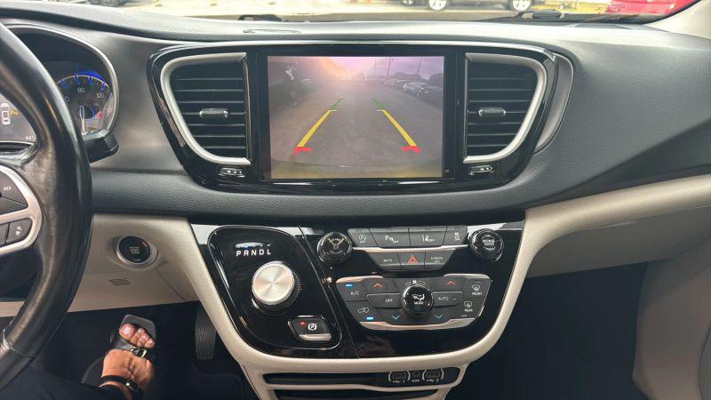 2021 Chrysler Pacifica Touring L