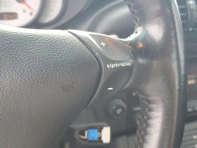 2004 Porsche 911 Carrera 4S