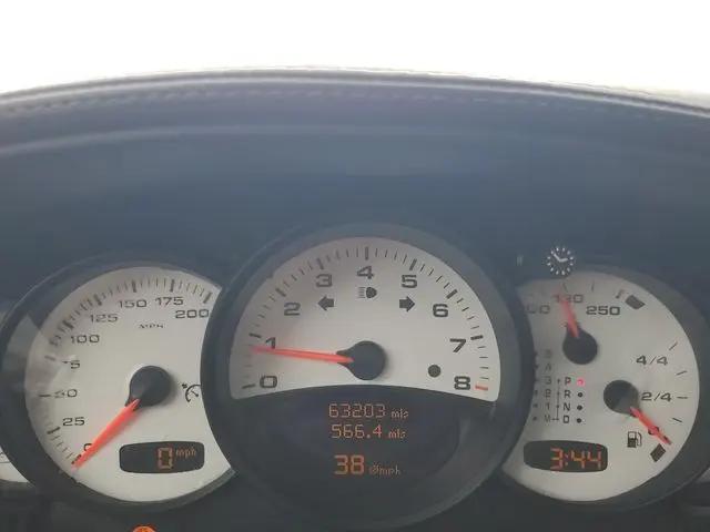 2004 Porsche 911 Carrera 4S