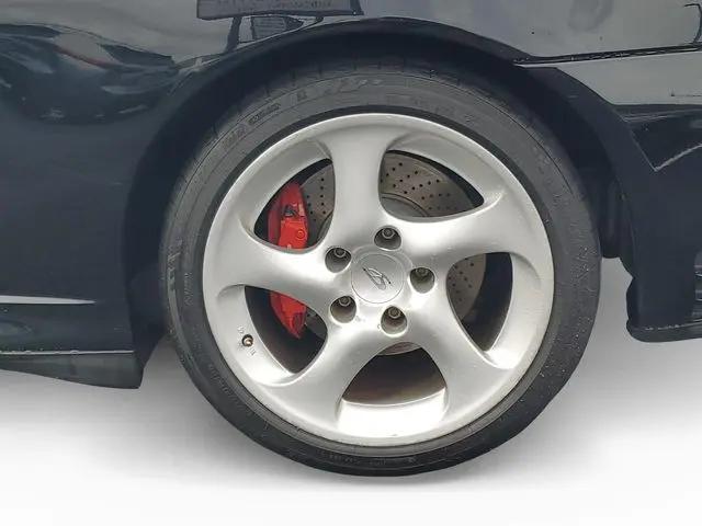 2004 Porsche 911 Carrera 4S