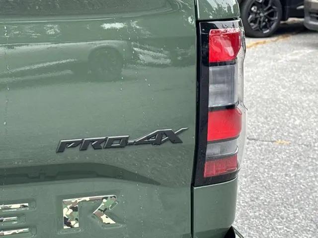2023 Nissan Frontier Crew Cab PRO-4X 4x4