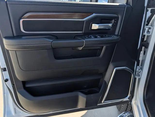 2024 Ram 2500 Laramie Crew Cab 4x4 64 Box