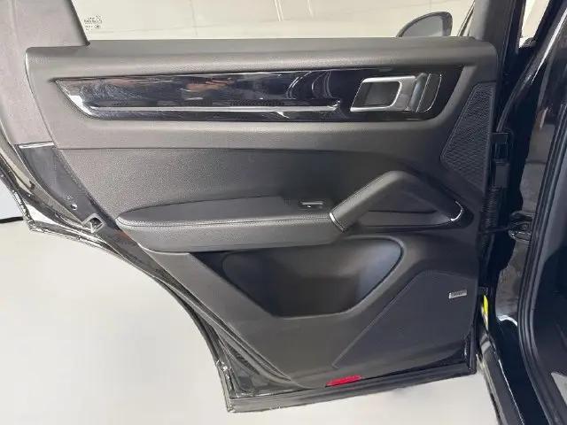 2023 Porsche Cayenne Cayenne