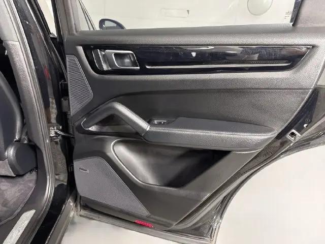 2023 Porsche Cayenne Cayenne