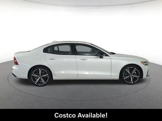 2024 Volvo S60 B5 Core Dark Theme