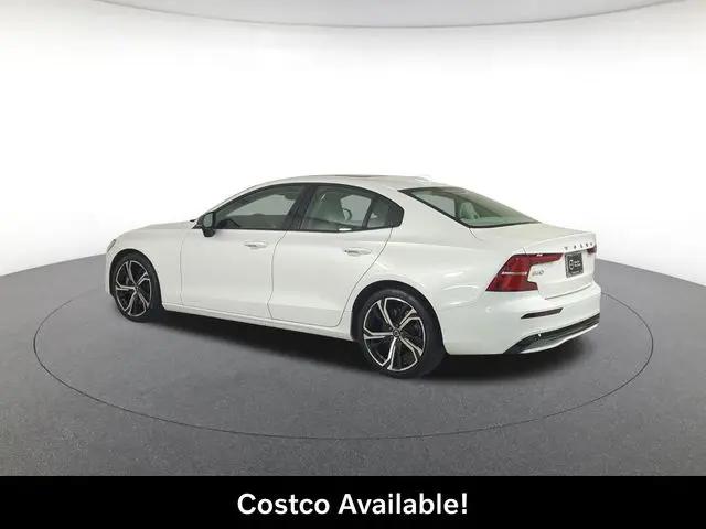 2024 Volvo S60 B5 Core Dark Theme