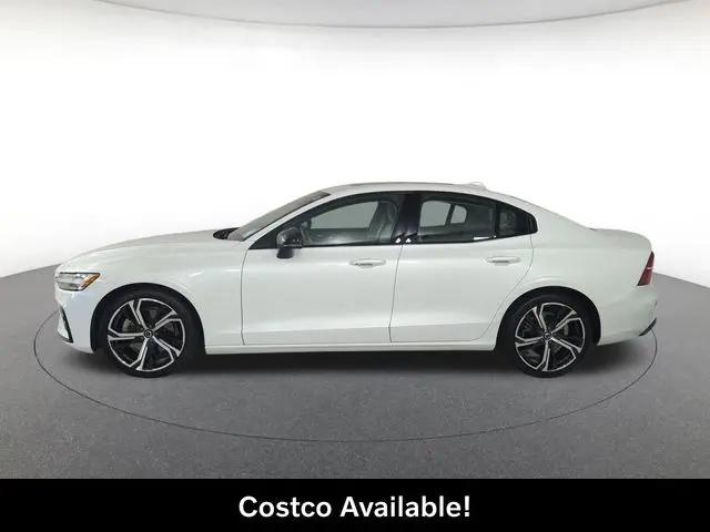 2024 Volvo S60 B5 Core Dark Theme