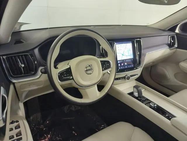 2024 Volvo S60 B5 Core Dark Theme