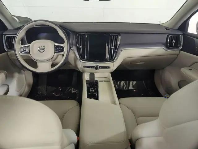 2024 Volvo S60 B5 Core Dark Theme