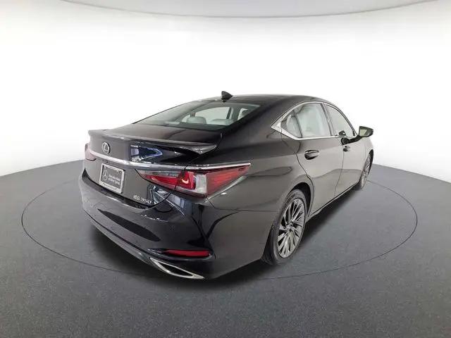 2024 Lexus ES 350 Ultra Luxury